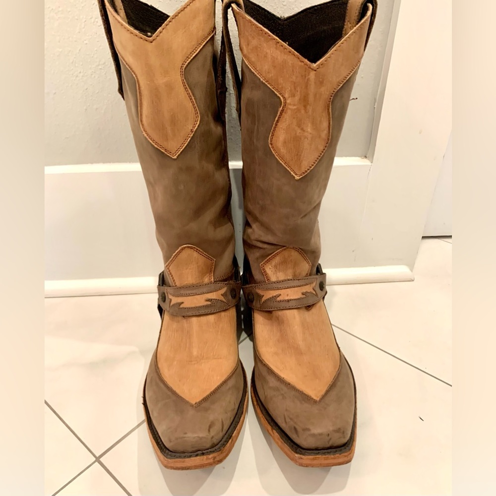 Liberty Black Size 9.5 boots in genuine leather tan and light brown color. - Picture 2 of 6